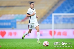 2025华润饮料中超联赛第27轮，青岛海牛3比4上海海港