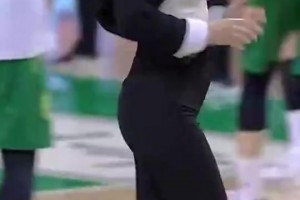 宿命君捕捉到韩国联赛美女拉拉队，吧友们一定会喜欢！😍