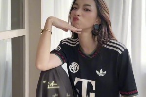 我看退钱姐也是风韵犹存🥰这还是退钱姐吗？这么美~