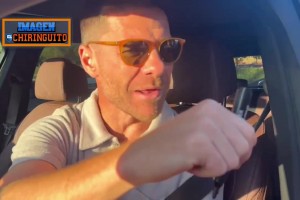 当被问及亚马尔的点球时，阿隆索笑着说：我就知道你会问这个问题